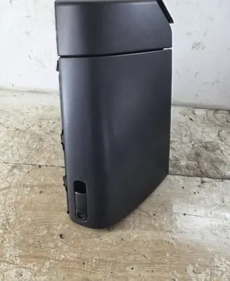 Mazda 3 I Glove box