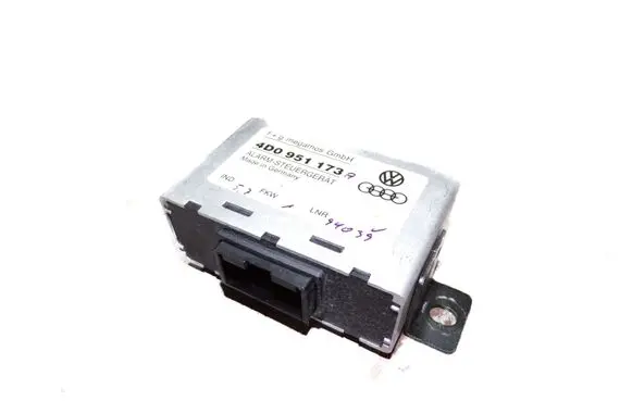 Audi A8 S8 D2 4D Alarm control unit/module 4D0951173A