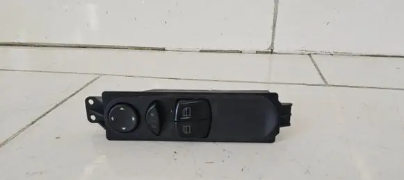Mercedes-Benz Vito Viano W639 Electric window control switch A6395450913 09ZGS002 097GS002