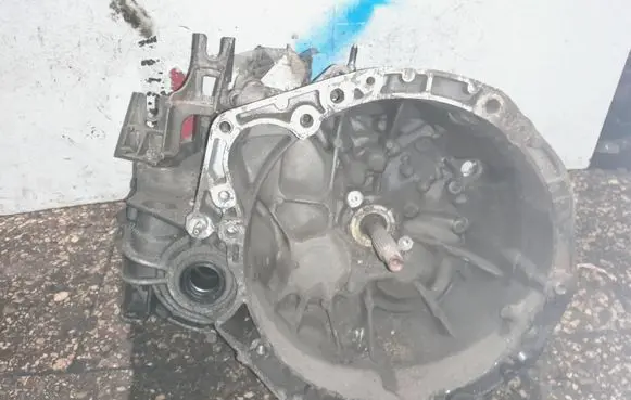 Renault Megane II Manual 6 speed gearbox ND00008200