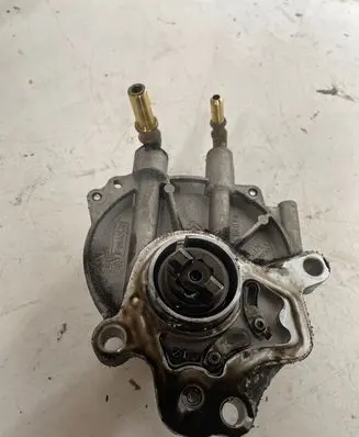 Citroen C5 Vacuum pump