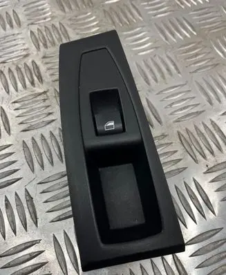 BMW 2 F46 Electric window control switch 9208107