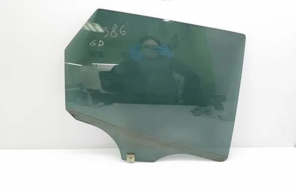 Mazda CX-7 Rear door window glass MCW9275 E643R00123