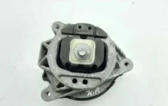 BMW 1 F20 F21 Engine mount bracket 6854251