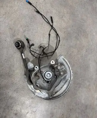BMW iX3 Front wheel hub 6886947 6871467
