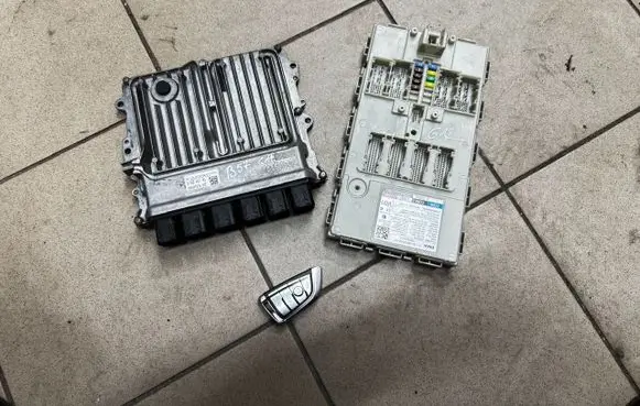 BMW 7 G11 G12 Engine ECU kit and lock set 0281033065 030017855 8591678