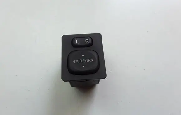 Toyota Auris E180 Wing mirror switch 183640
