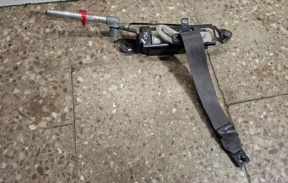 Volvo S60 Front seatbelt 30662993