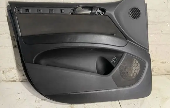 Audi Q7 4L Front door card panel trim T0022501