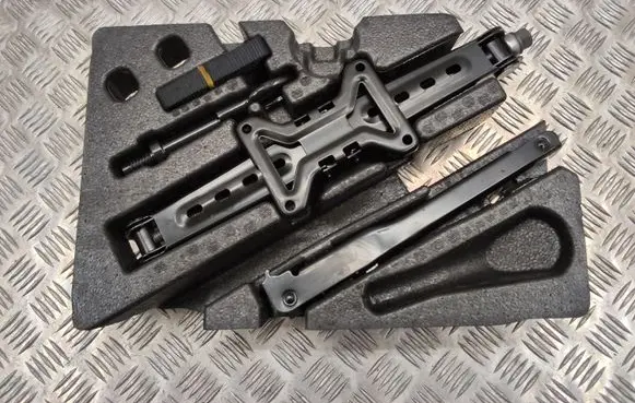 Ford Galaxy Tool set EM2BR16G040