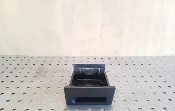Honda CR-V Ashtray (front) 