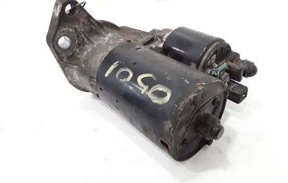 Volkswagen Golf IV Starter motor 020911023F