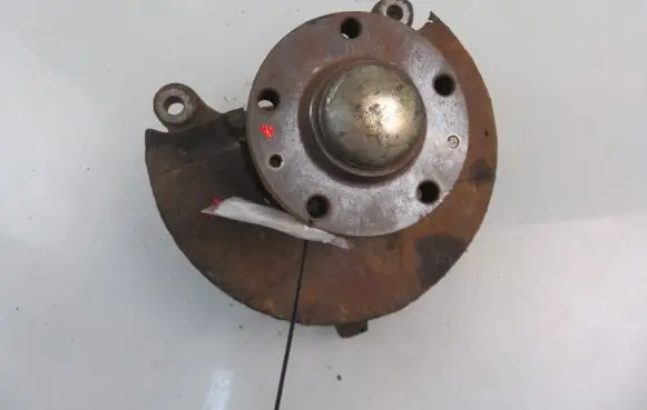 Iveco Daily 3rd gen Front wheel hub spindle knuckle