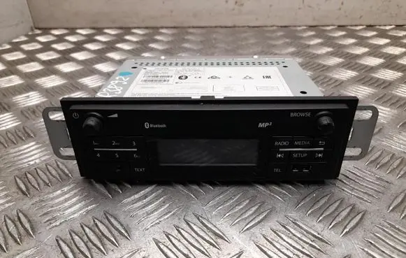 Renault Master III Radio/CD/DVD/GPS head unit 281152838R