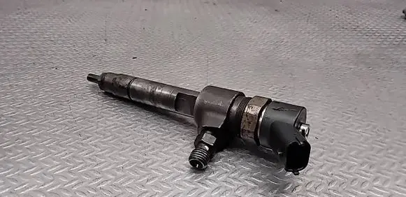 Opel Vectra C Fuel injector 0445110165