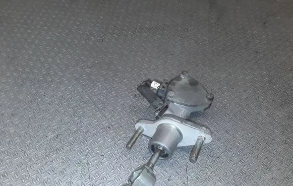 Honda FR-V Clutch master cylinder