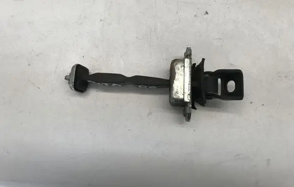 Skoda Octavia Mk2 (1Z) Rear door check strap stopper 1Z0839249D