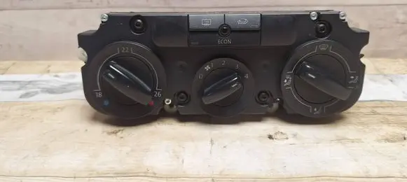 Volkswagen Golf V Climate control unit
