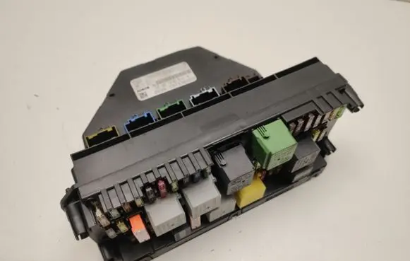 Mercedes-Benz E C207 W207 SAM control unit A2129002627