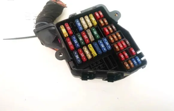 Volkswagen Golf IV Fuse box set 8d1941824