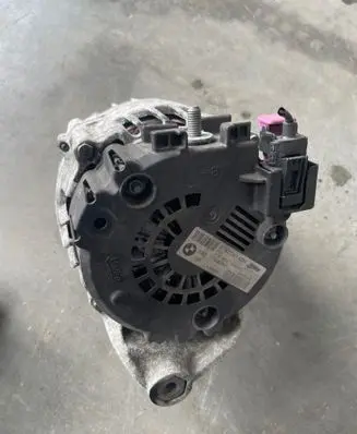 BMW 3 F30 F35 F31 Generator/alternator 7823343 FG18S045 2607244E
