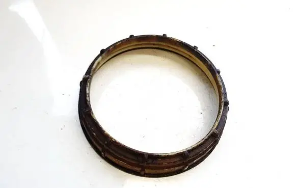 Volvo S40 In tank fuel pump screw locking ring/nut 