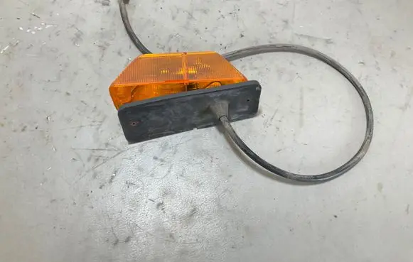 Mercedes-Benz Sprinter W906 Front fender indicator light