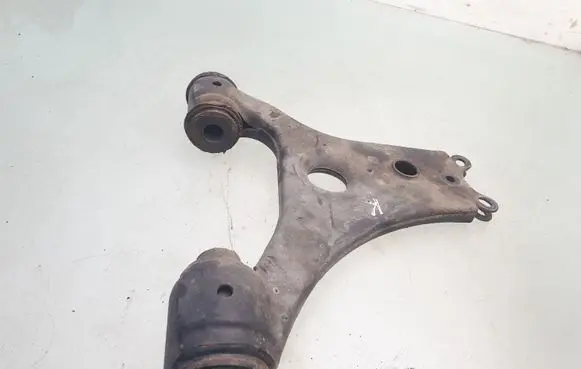 Mercedes-Benz B W245 Front lower control arm/wishbone