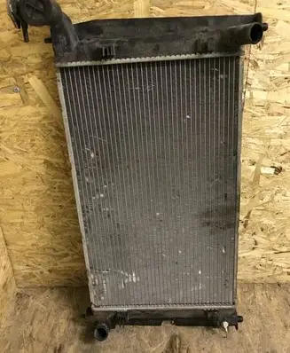 Toyota Corolla Verso AR10 Coolant radiator
