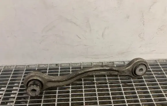 Mercedes-Benz C W204 Rear upper control arm/wishbone A20402