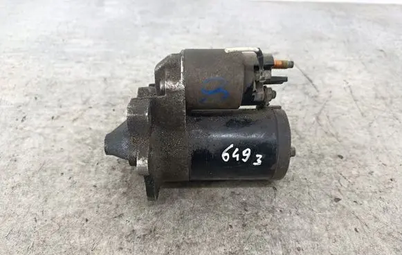 Renault Clio III Starter motor 