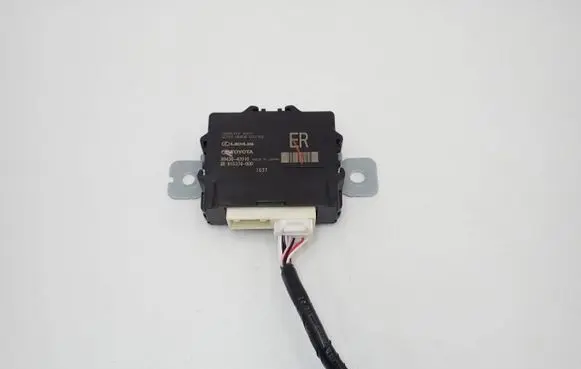 Toyota bZ4X Wing mirror control module 8943042010 615374000