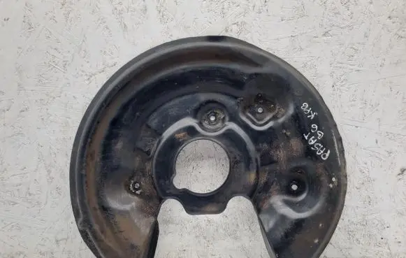 Volkswagen PASSAT B6 Rear brake disc plate dust cover 3C0615611H