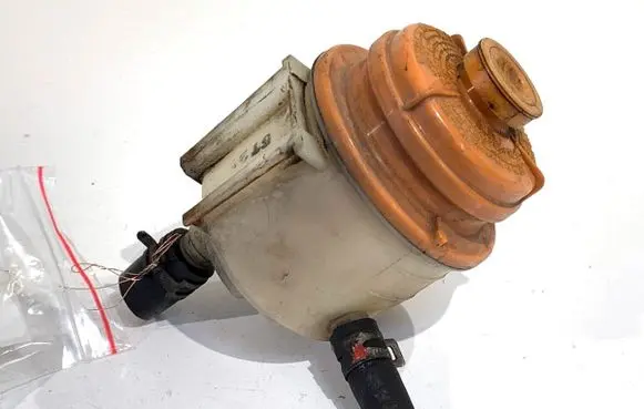 Suzuki Grand Vitara II Power steering fluid tank/reservoir