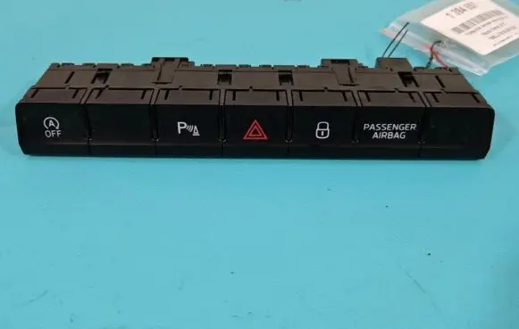 Skoda Karoq Hazard light switch 565.927.132AK IMPRK1394657