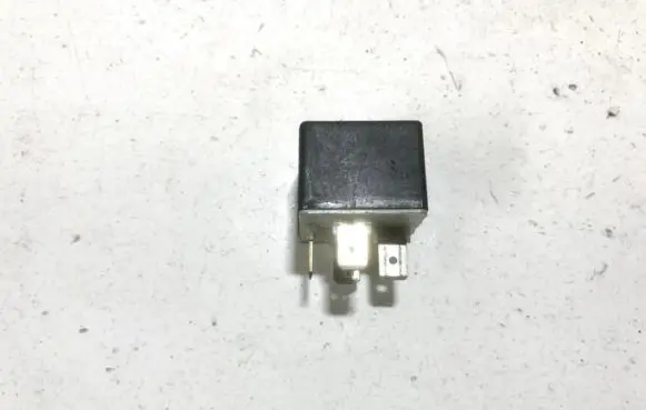 Renault Clio I Other relay 03501
