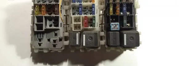 Ford Mondeo MK IV Fuse module