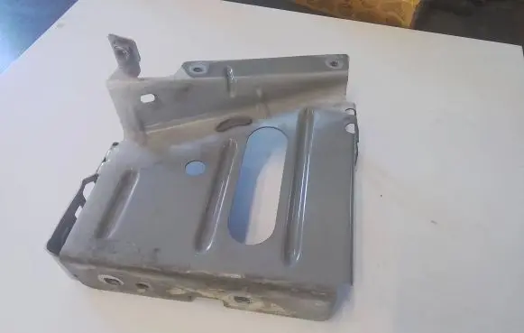 Renault Master III Fender mounting bracket 03D25312R 4718D