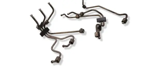 Volvo XC90 Fuel injector supply line/pipe 