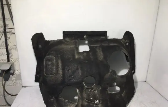 Iveco Daily 6th gen Heat shield in engine bay 3800721 L521721