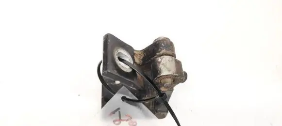 Audi A4 S4 B5 8D Rear door lower hinge 8D0833401