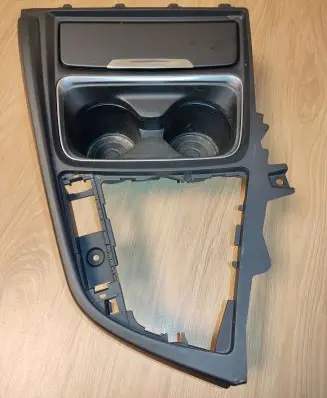 Cup holder front