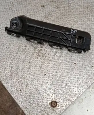 Toyota Auris 150 Front bumper mounting bracket 52535 0D090