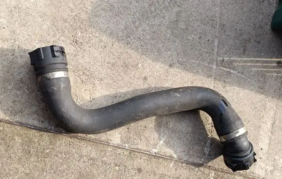 BMW 5 E60 E61 Engine coolant pipe/hose 1712779974802 17127799748 7799748