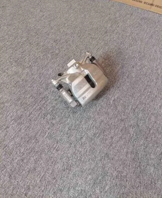 Volkswagen Golf VII Front brake caliper 5Q0106DQ 8V0615124A 8V0615124B