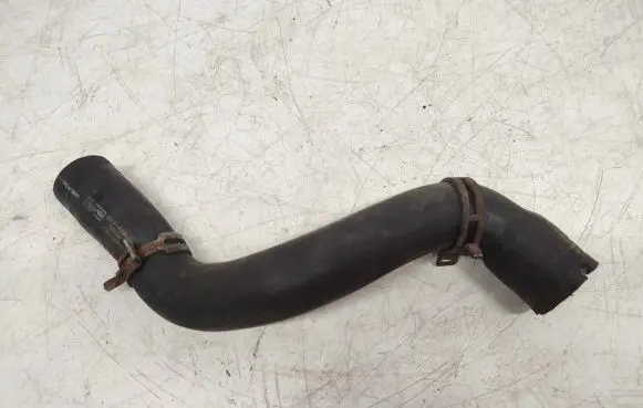 Coolant pipe/hose