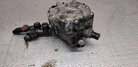 Volkswagen Caddy Vacuum pump 038145209M