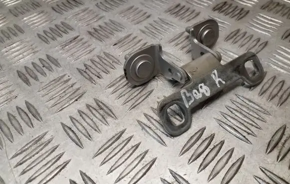 Dodge Nitro Tailgate/trunk/boot hinge