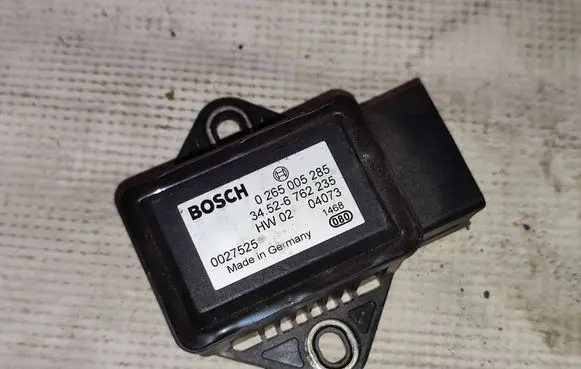 BMW 5 E60 E61 ESP acceleration yaw rate sensor 34526762235 32436774040 34526777435