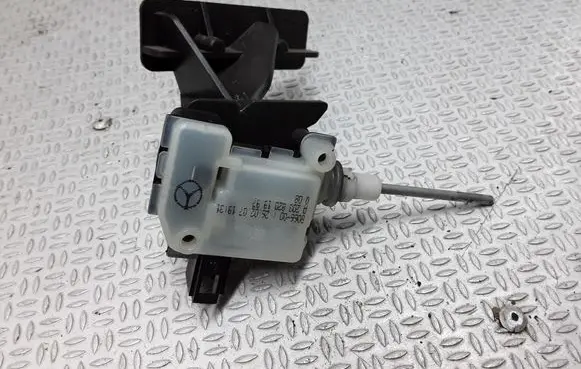 Mercedes-Benz E W211 Fuel tank cap lock A2038201997
